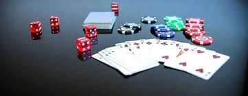 Live dealer roulette table with multi-camera view
